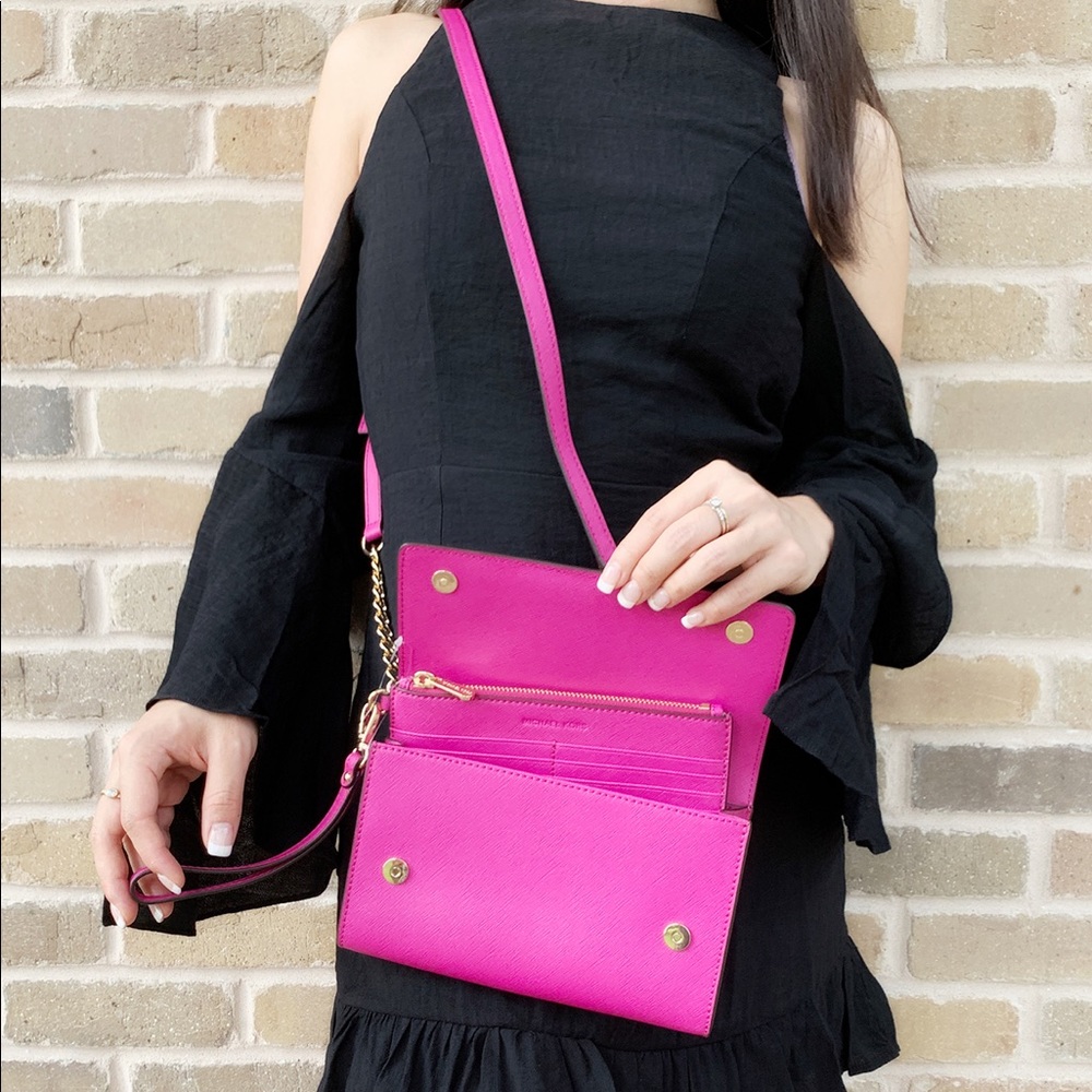 ‼️SALE‼️Michael kors crossbody +free clutch insert - Picture 2 of 6